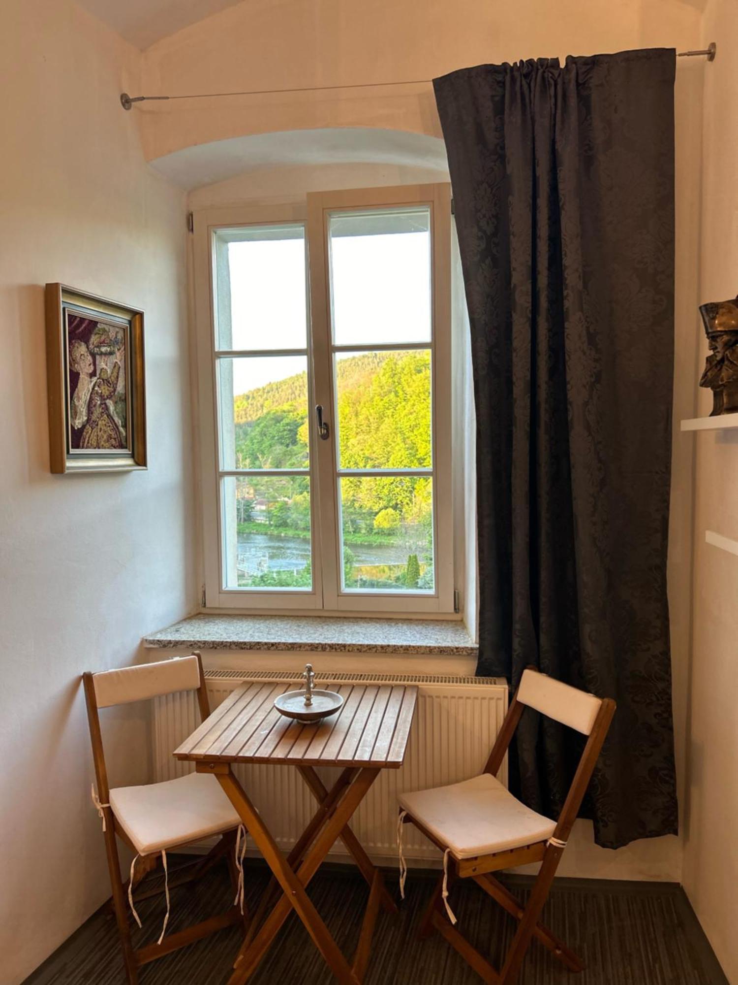 Rezidence Napoleon Apartment Локет Екстериор снимка